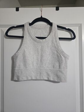 ALO LIGHT GRAY RIBBED RACERBACK SPORTS BRA/TOP